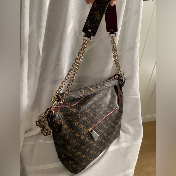 Guess MIA Hobo Shoulder Bag in faux leather, color brown model: MIA HOBO. NWT. - Picture 15 of 15